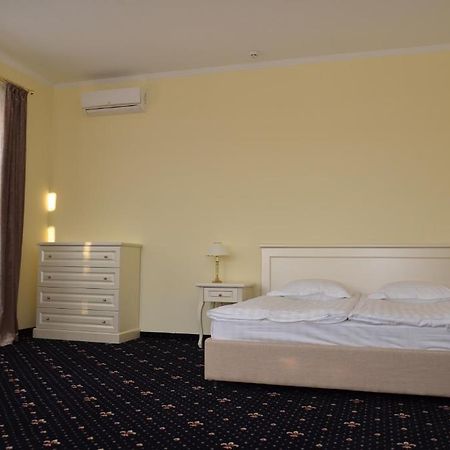 Chateau Royal Hotel Berezovka  객실 사진