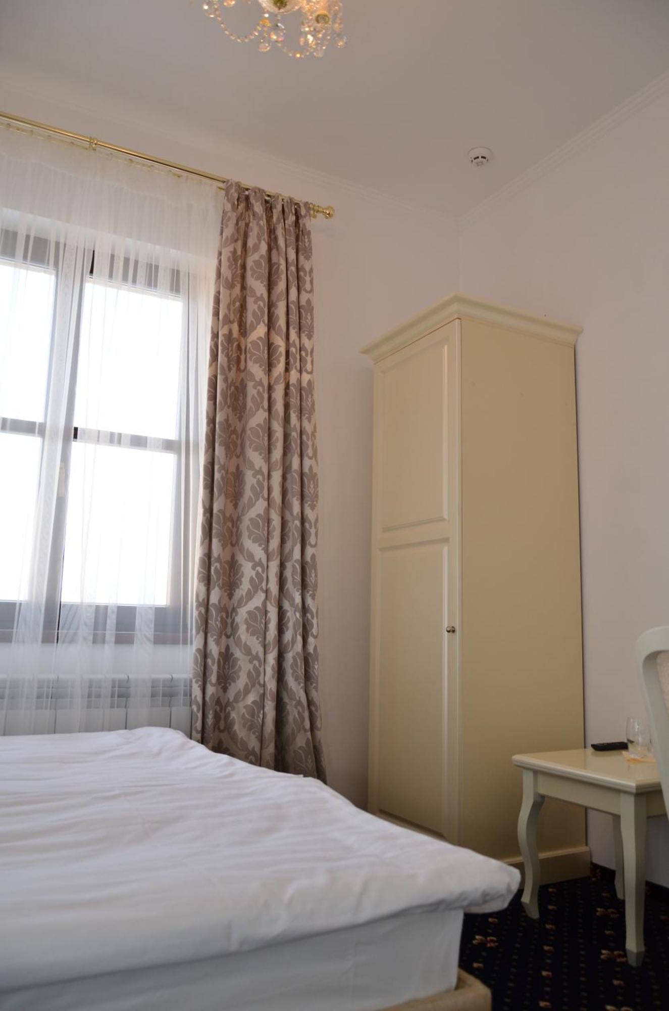 Chateau Royal Hotel Berezovka  외부 사진