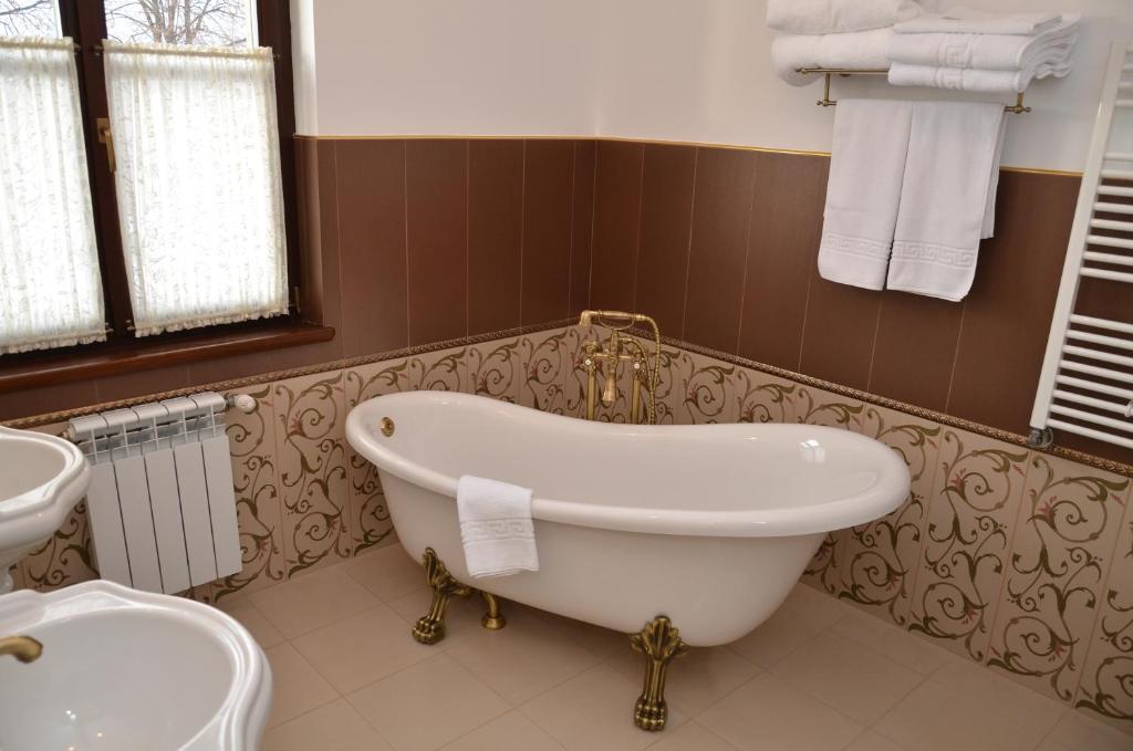 Chateau Royal Hotel Berezovka  객실 사진