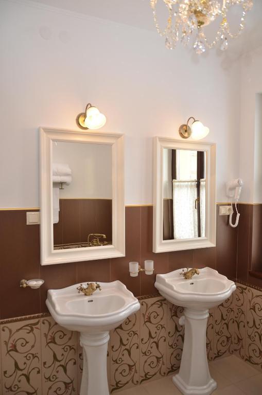 Chateau Royal Hotel Berezovka  객실 사진