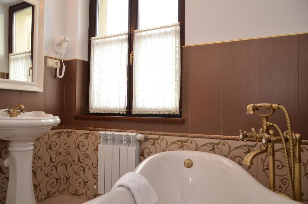 Chateau Royal Hotel Berezovka  객실 사진