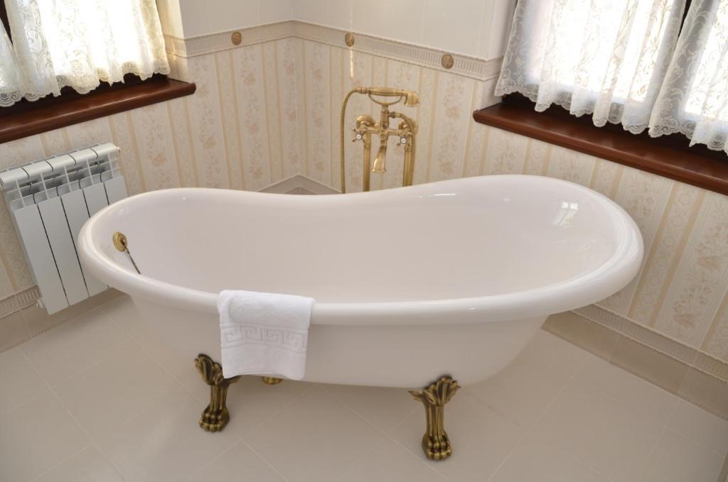 Chateau Royal Hotel Berezovka  객실 사진